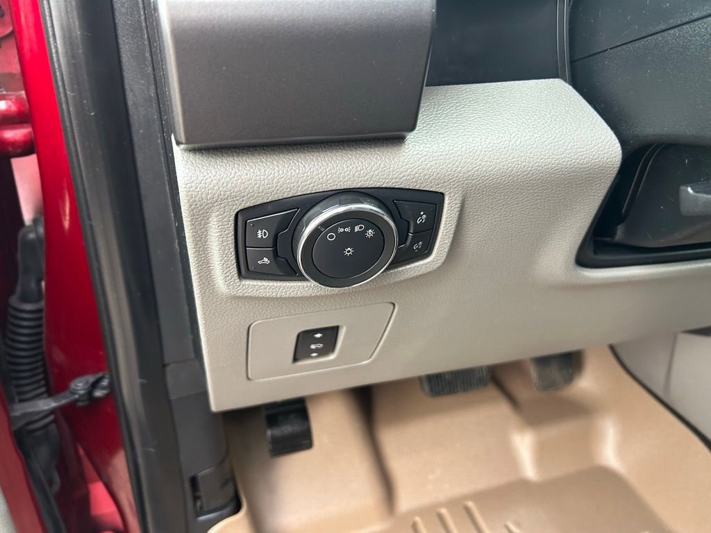 Used 2015 Ford F150 XLT w/ Equipment Group 301A Mid image 19