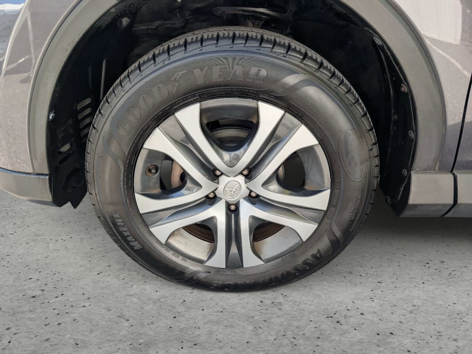 Used 2016 Toyota RAV4 LE AWD/4WD image 7