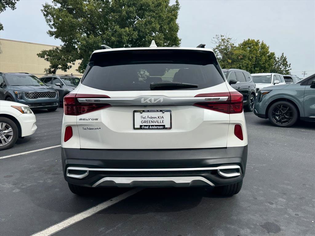 Certified 2022 Kia Seltos EX AWD/4WD image 4