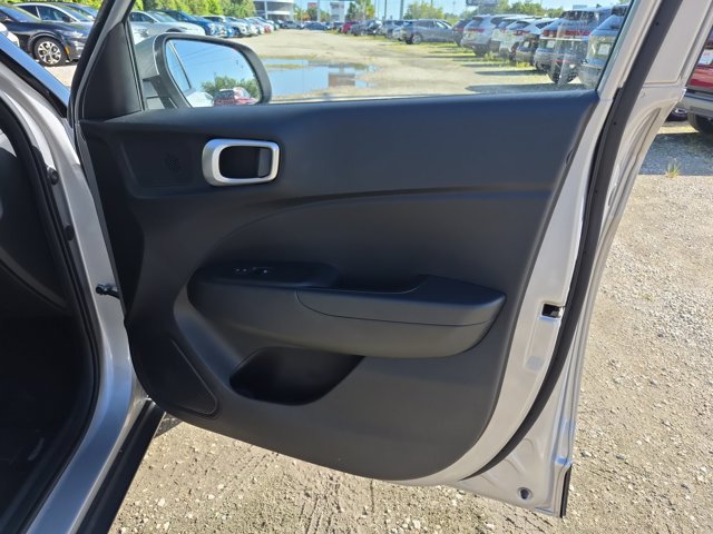 Used 2026 Hyundai Venue SEL FWD image 32