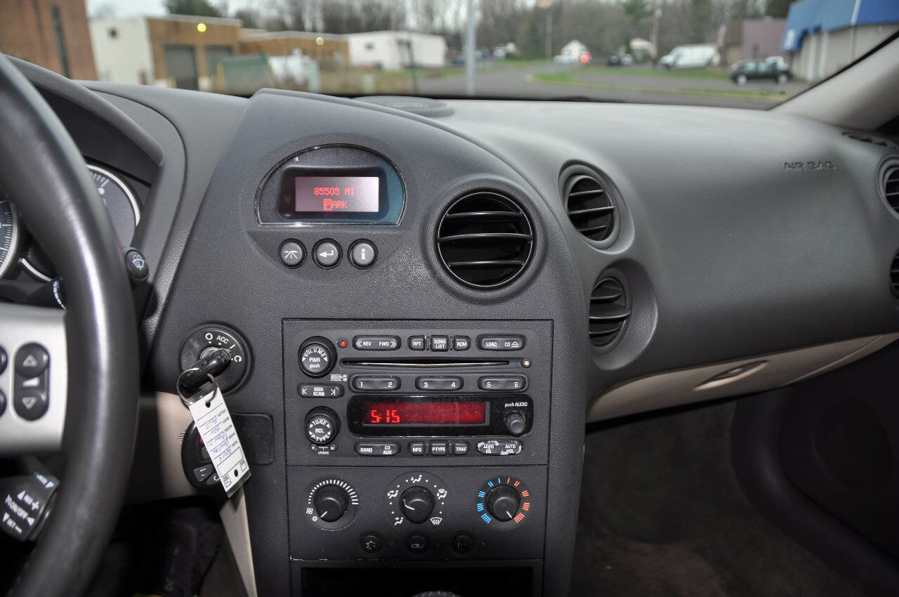 Used 2005 Pontiac Grand Prix GTP w/ Premium Audio Package FWD image 28