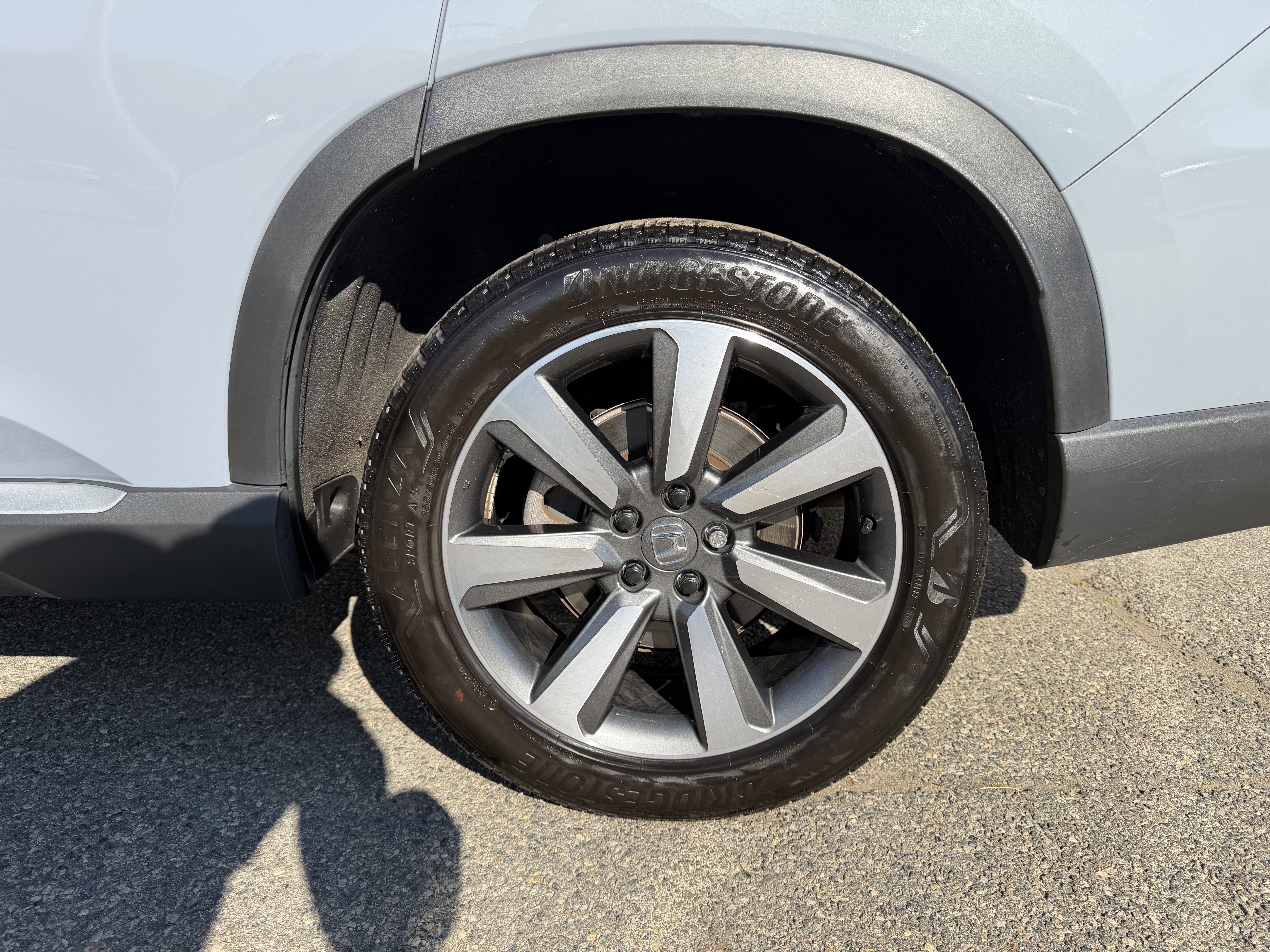 Used 2025 Honda Pilot Touring image 8