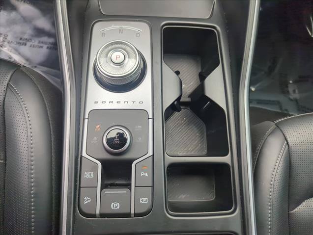 Used 2025 Kia Sorento EX AWD/4WD image 14