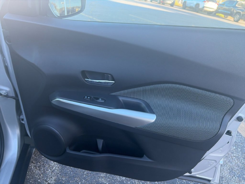 Used 2020 Nissan Kicks SV FWD image 19