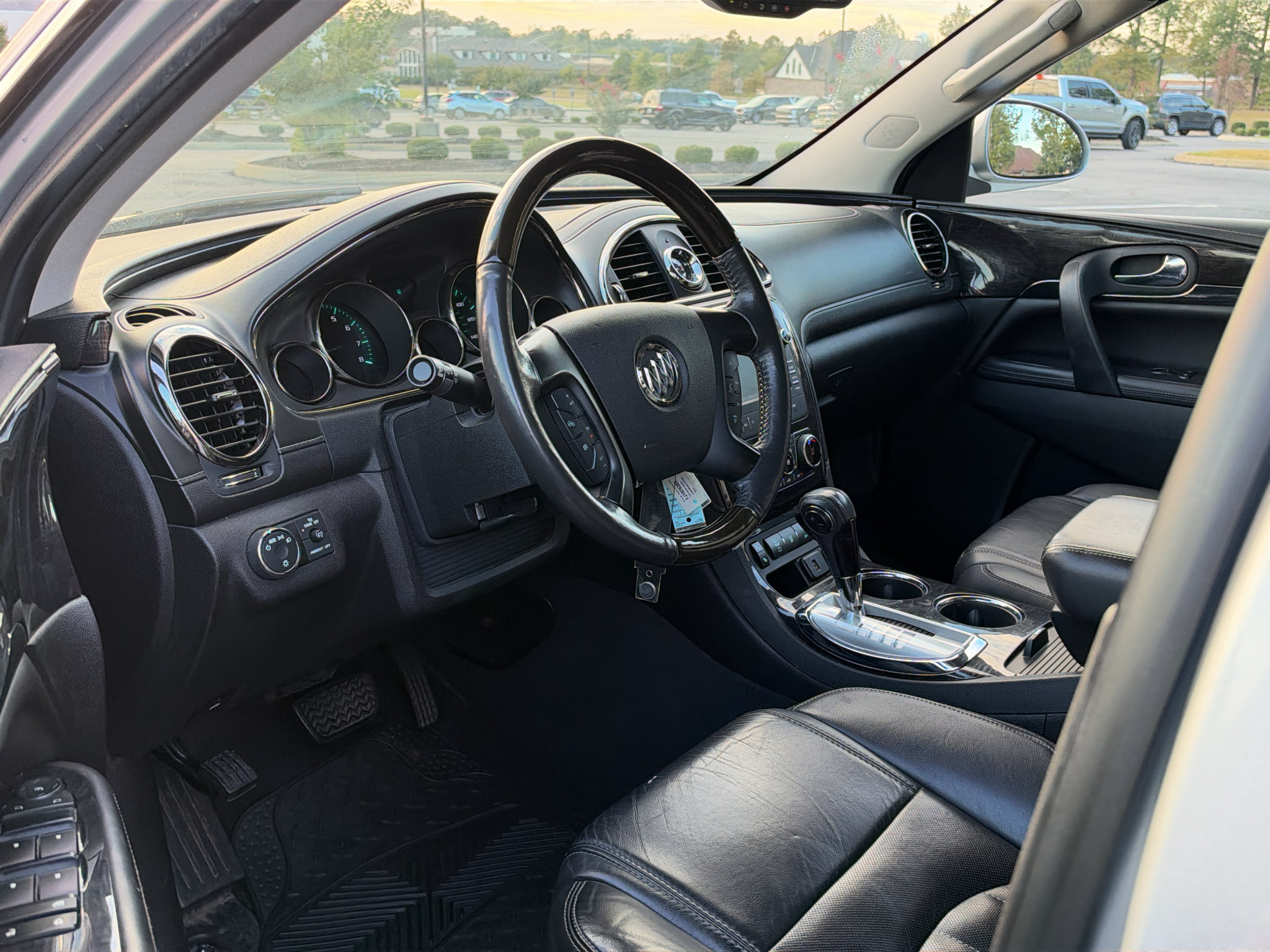 Used 2015 Buick Enclave Leather FWD image 11