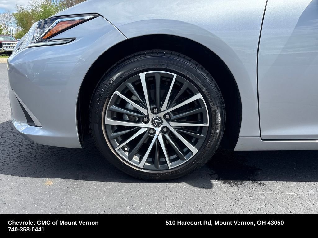 Used 2025 Lexus ES 350 w/ Premium Package image 25