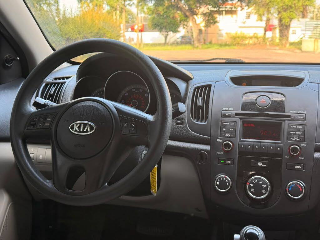 Used 2012 Kia Forte LX FWD image 14