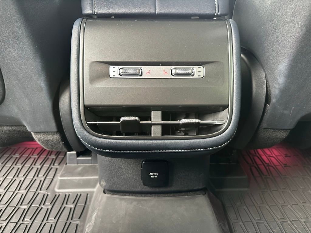 Used 2025 Lincoln Nautilus Reserve image 23