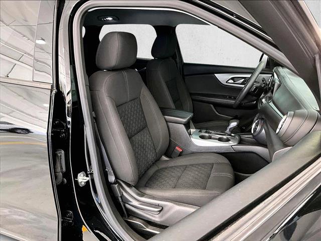 Used 2022 Chevrolet Blazer LT FWD image 9