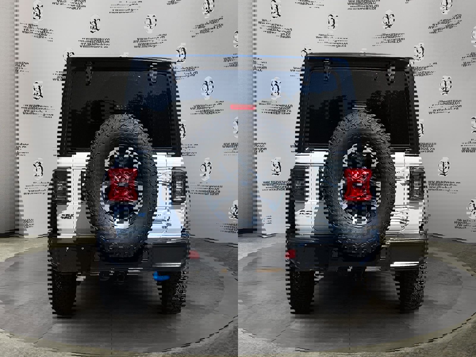 Used 2024 Jeep Wrangler Unlimited Rubicon 4xe image 4