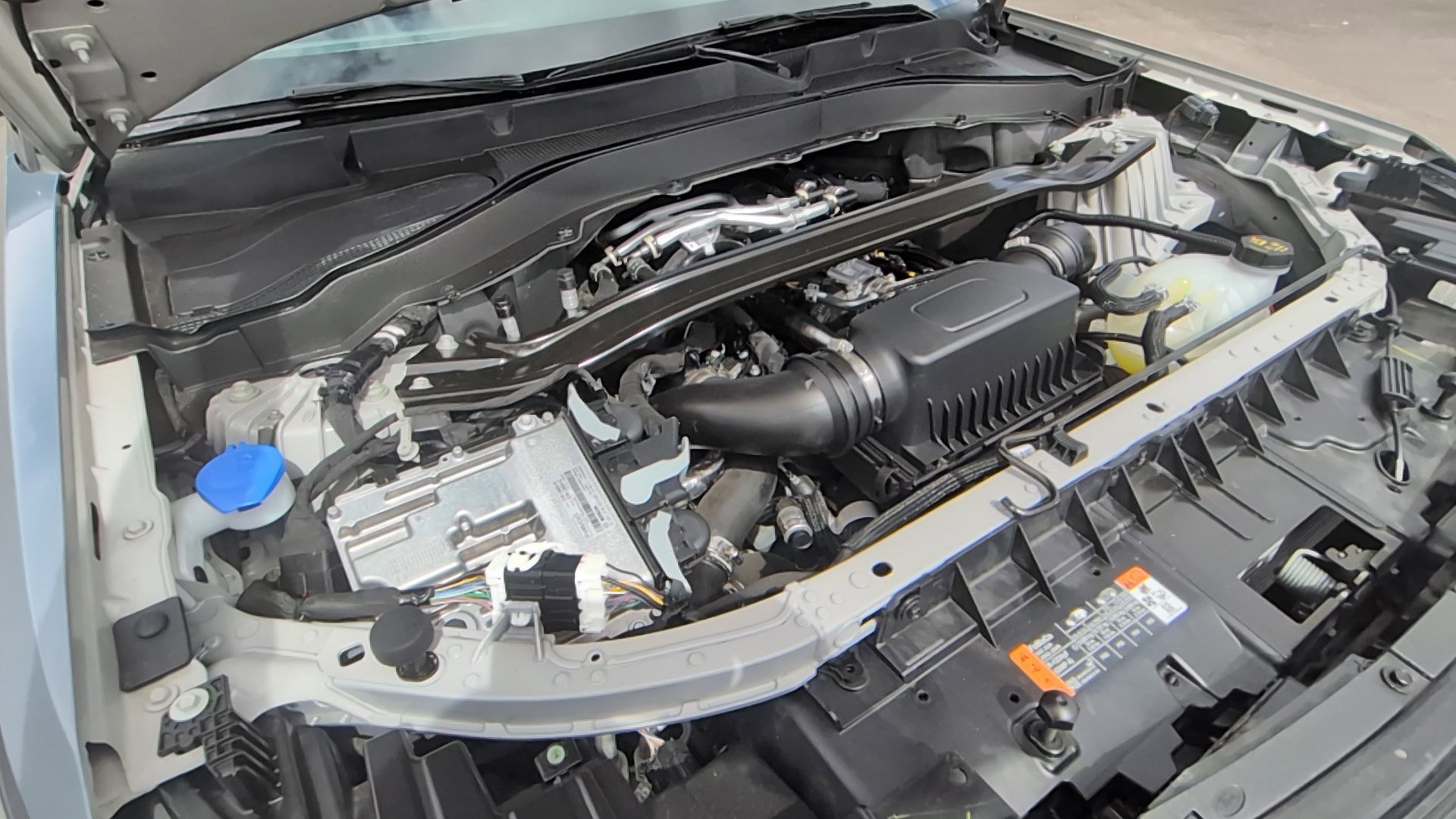 Used 2025 Ford Explorer ST RWD image 34
