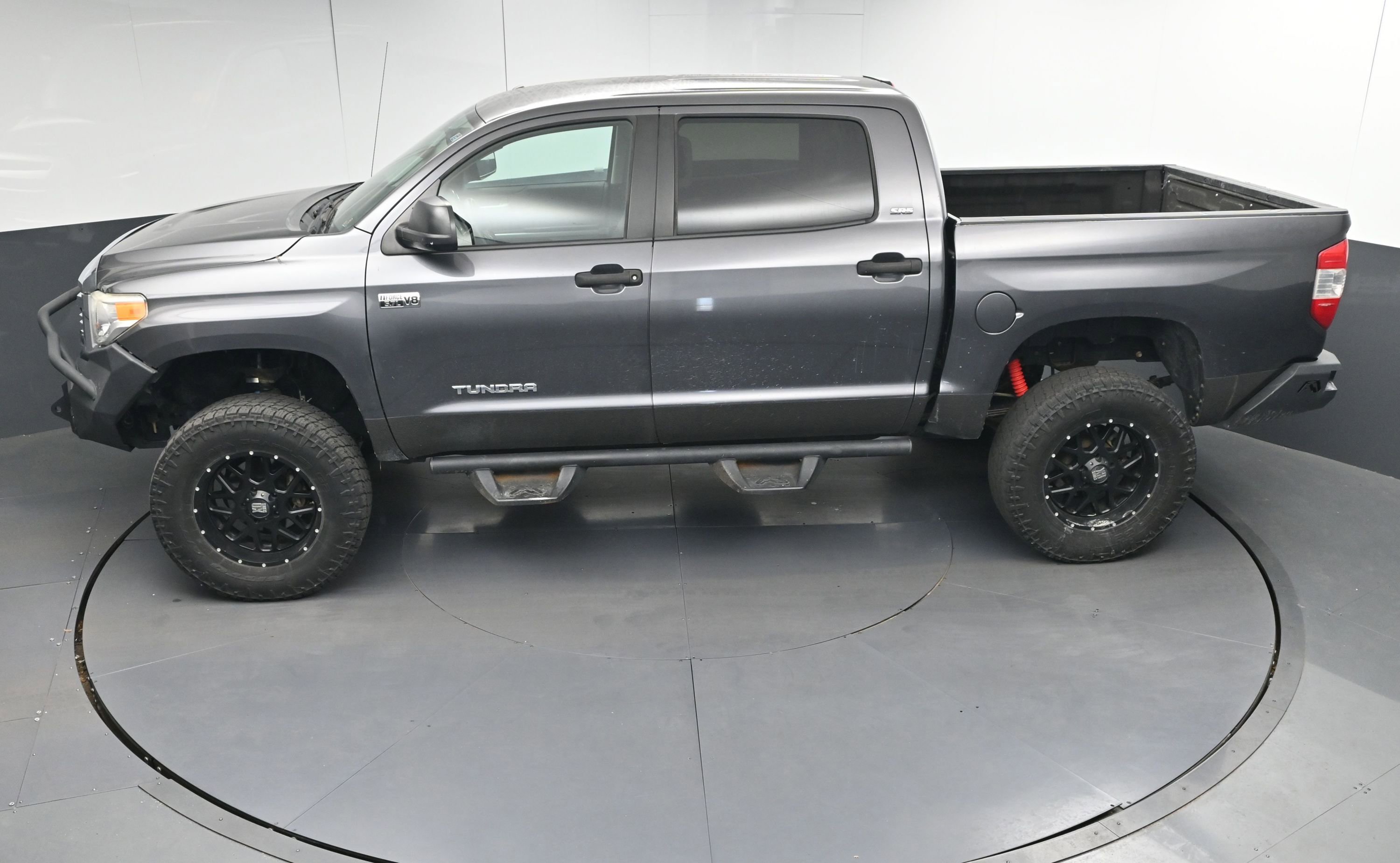 Used 2017 Toyota Tundra SR5 image 38