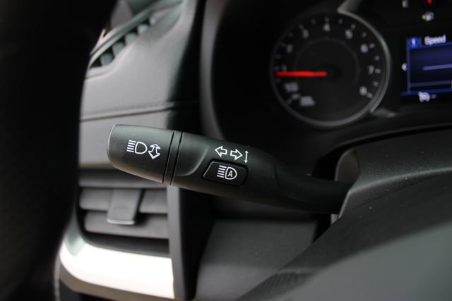 Used 2022 GMC Terrain SLE image 5