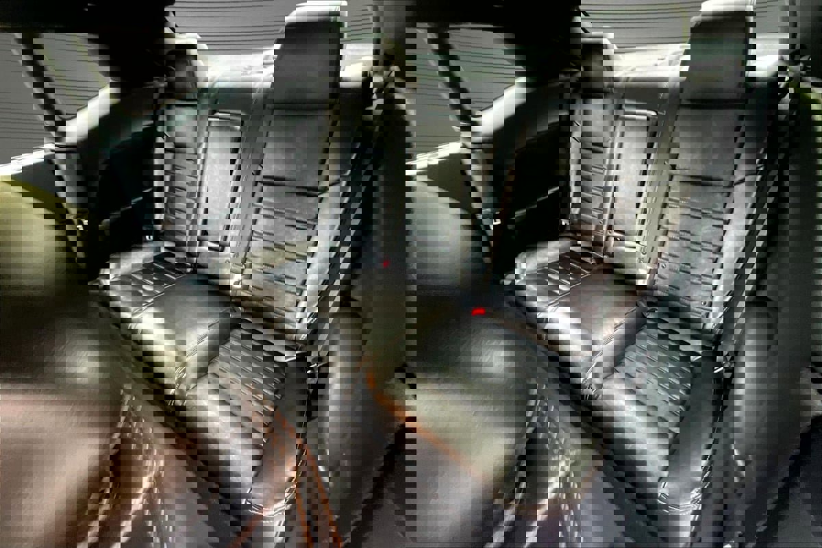 Used 2014 Dodge Challenger SXT RWD image 21