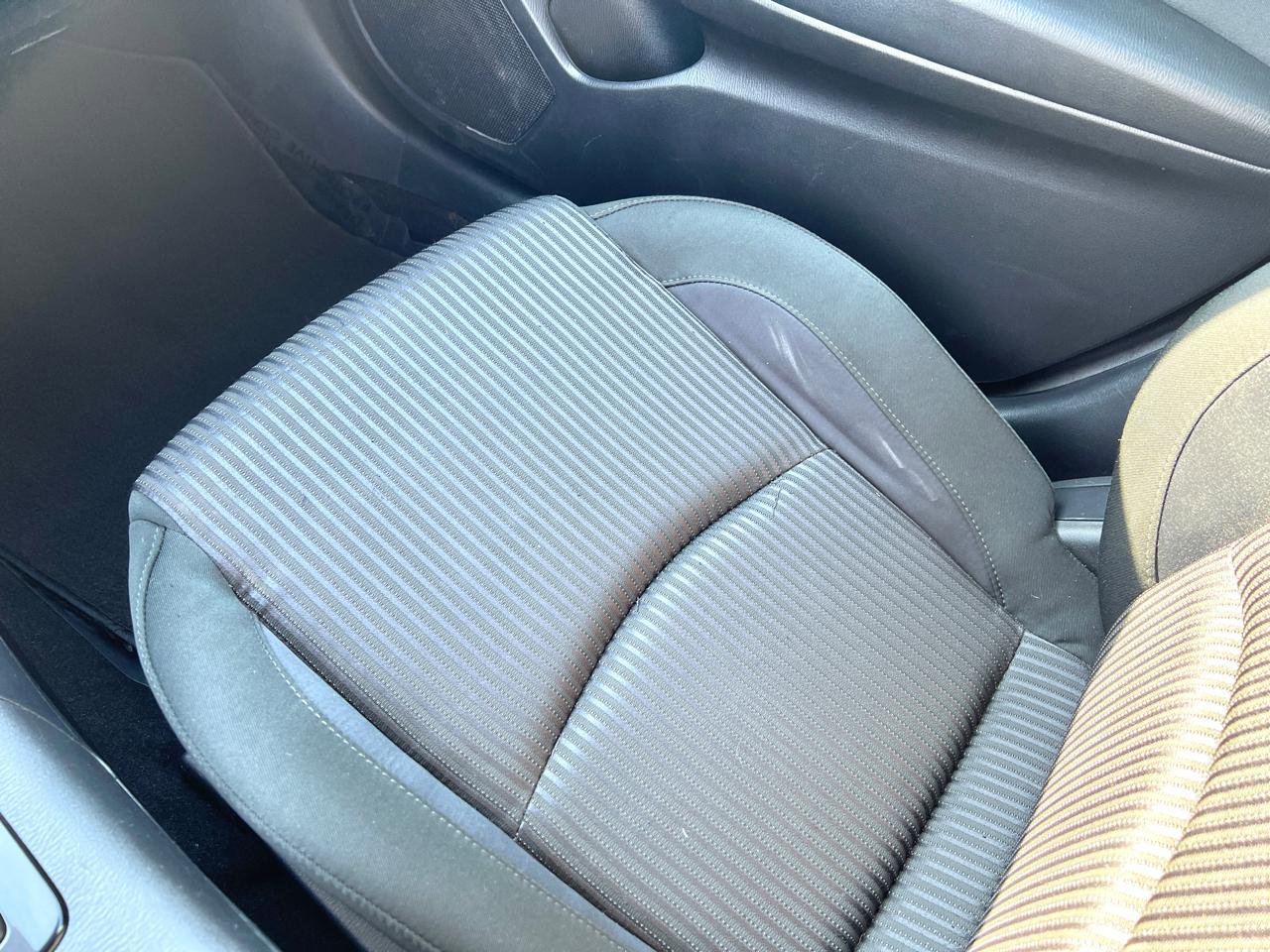 Used 2015 MAZDA MAZDA3 i Touring image 30