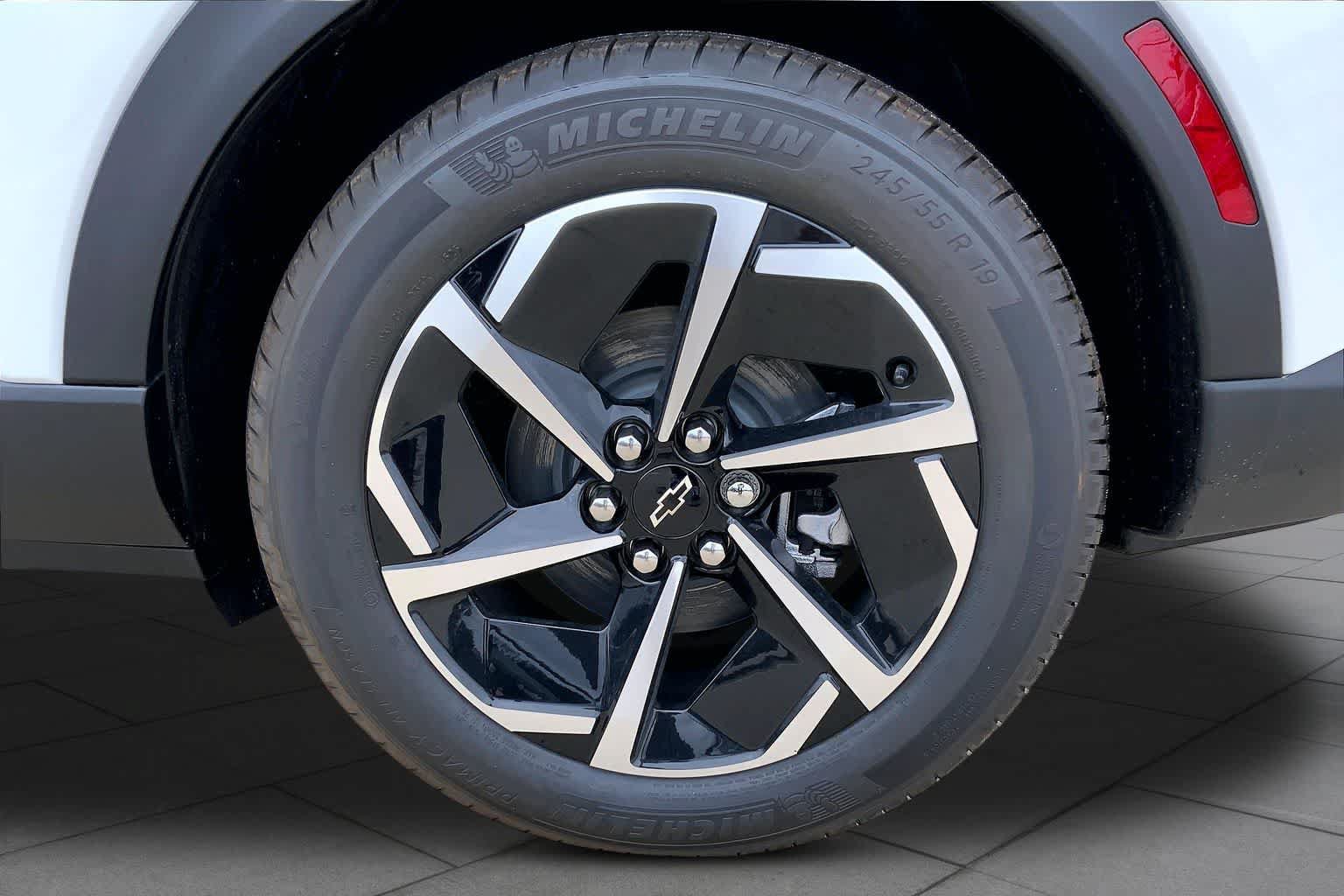New 2026 Chevrolet Equinox EV LT FWD image 12