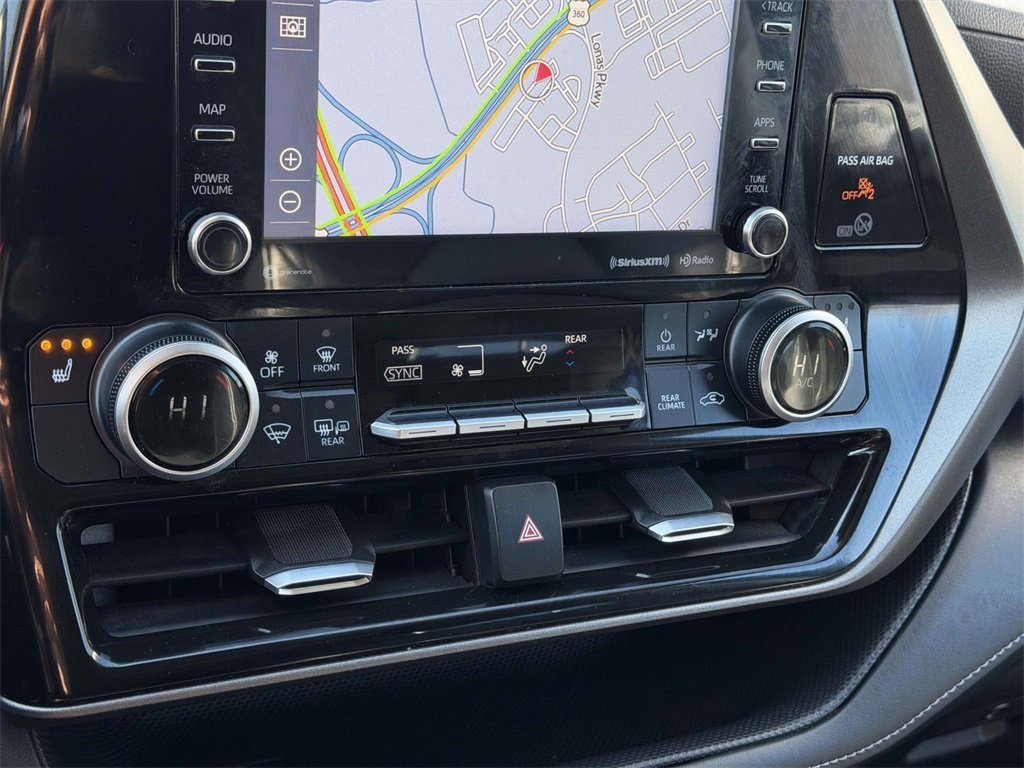 Certified 2021 Toyota Highlander XLE image 5