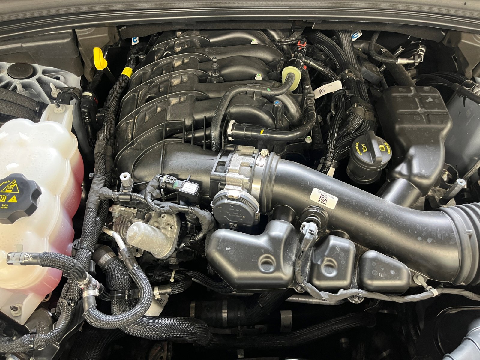 Used 2025 Jeep Grand Cherokee L Laredo image 29