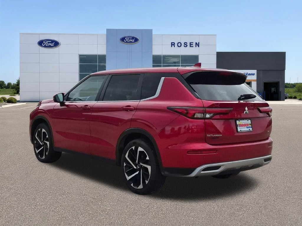 Used 2024 Mitsubishi Outlander SE AWD/4WD image 5