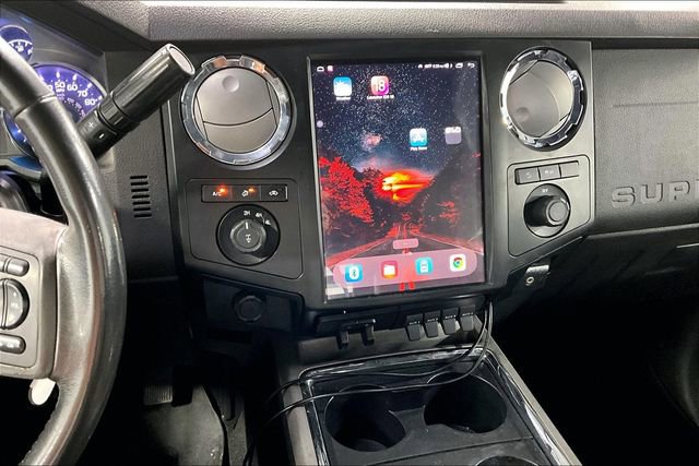 Used 2011 Ford F350 Lariat w/ Lariat Interior Pkg image 3