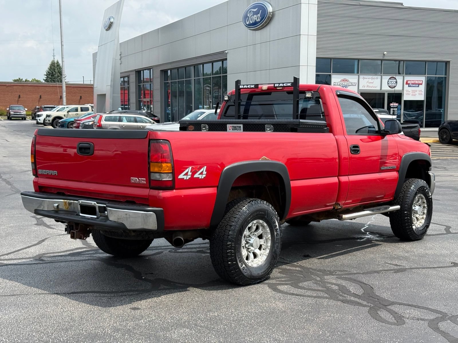 Used 2006 GMC Sierra 2500 W/T w/ Snow Plow Prep Package AWD/4WD image 4
