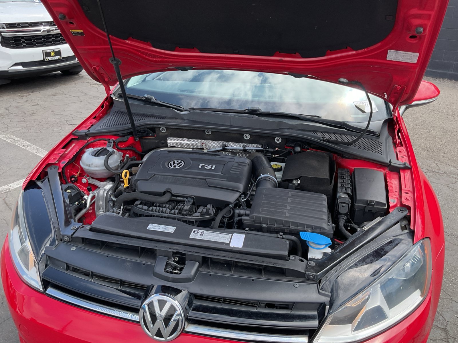 Used 2017 Volkswagen Golf S AWD/4WD image 19