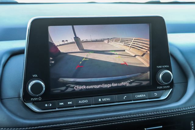 Used 2022 Nissan Rogue SV image 25