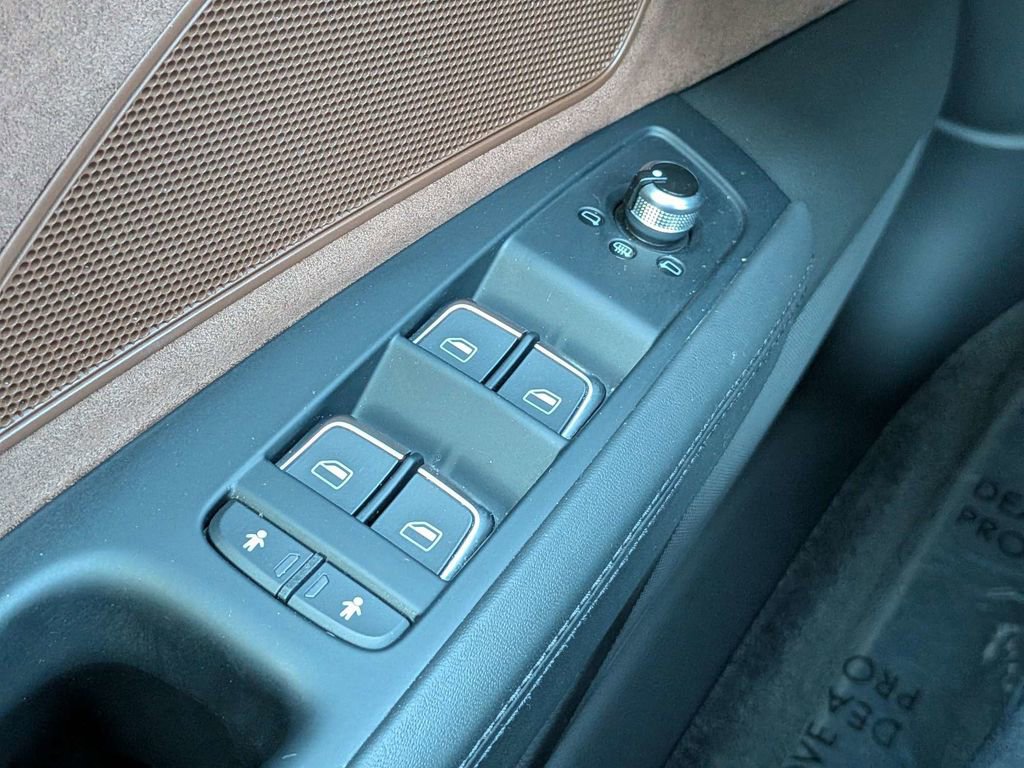 Used 2015 Audi A8 L 3.0T w/ Premium Package AWD/4WD image 26