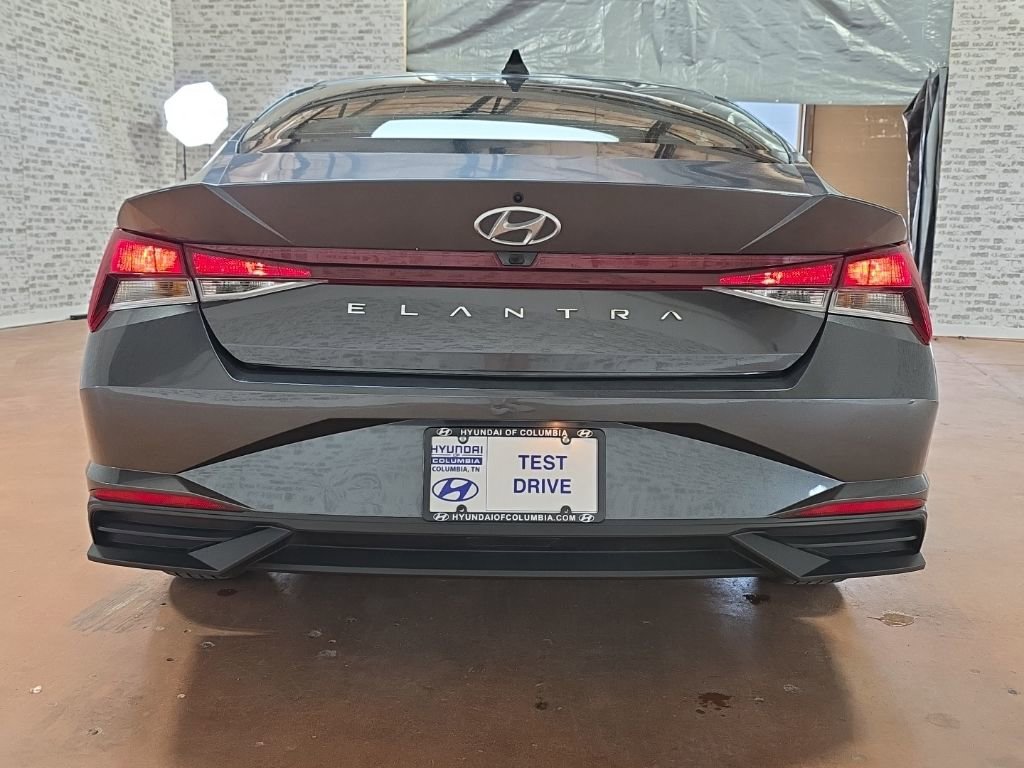 Used 2022 Hyundai Elantra SEL FWD image 5