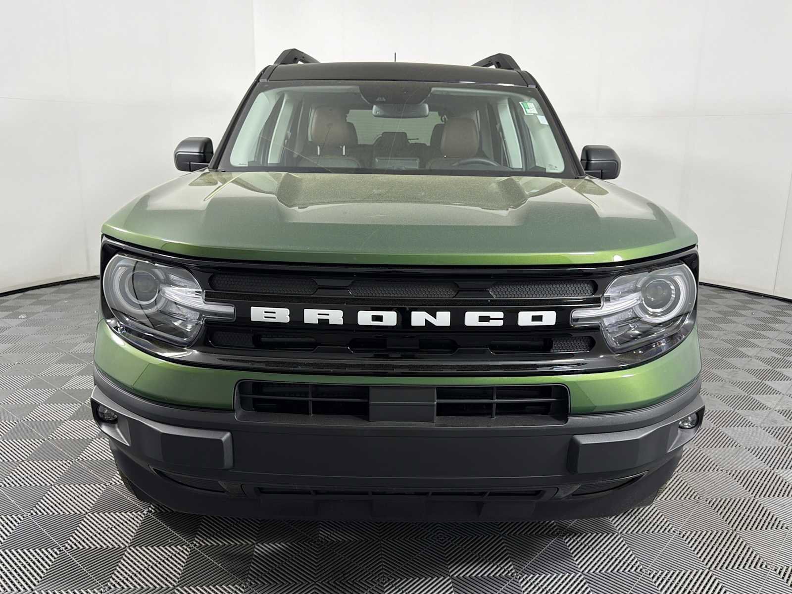 Used 2024 Ford Bronco Sport Outer Banks w/ Tech Package image 2