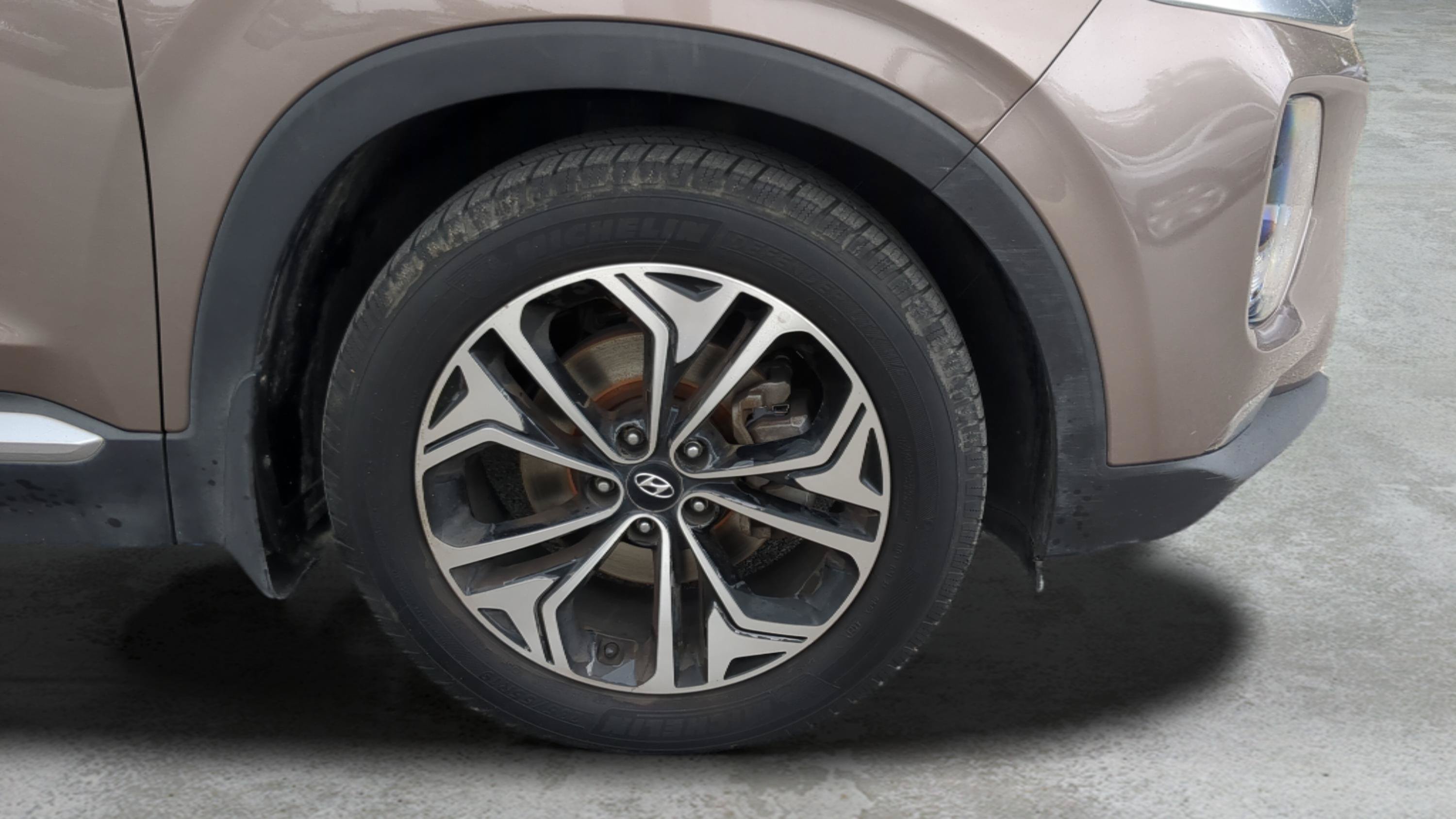Used 2019 Hyundai Santa Fe FWD image 25