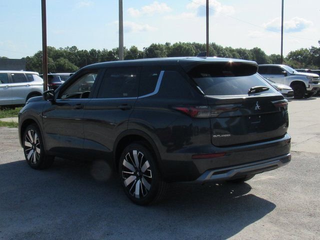 New 2025 Mitsubishi Outlander SE image 5