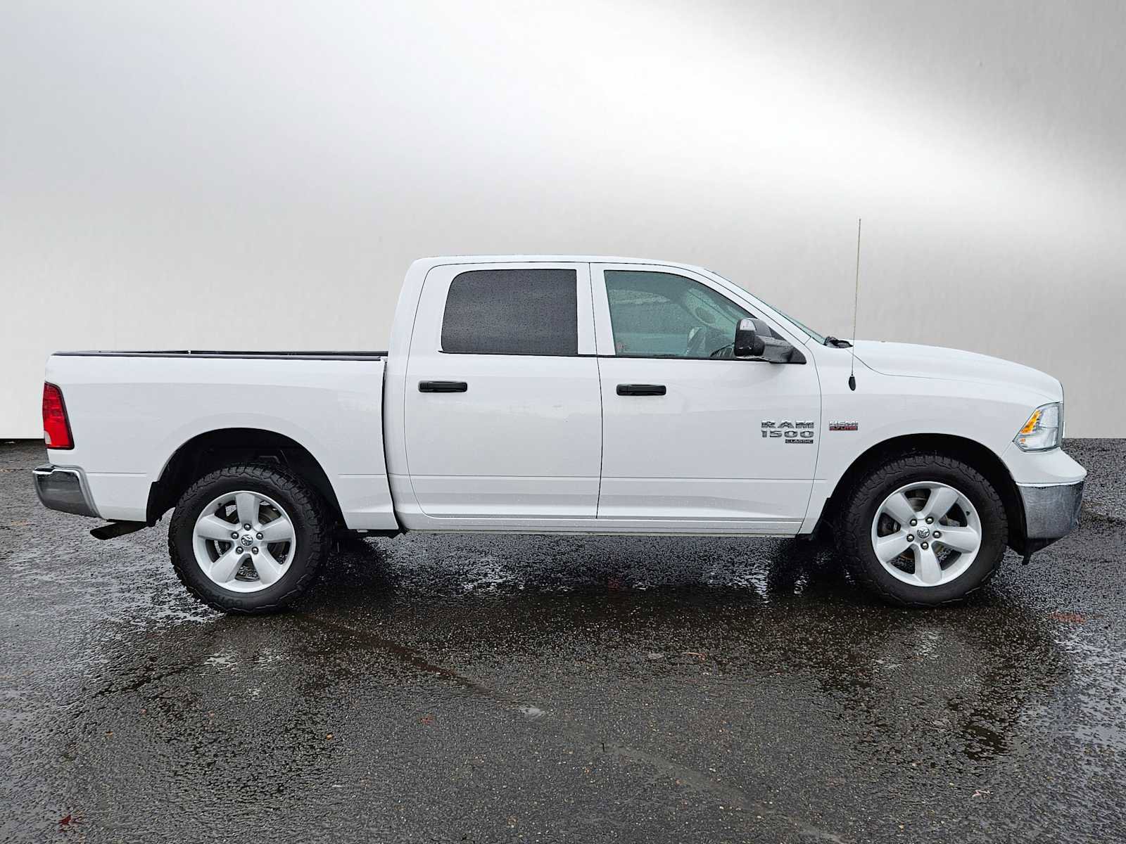Used 2023 RAM 1500 Classic SLT video 2