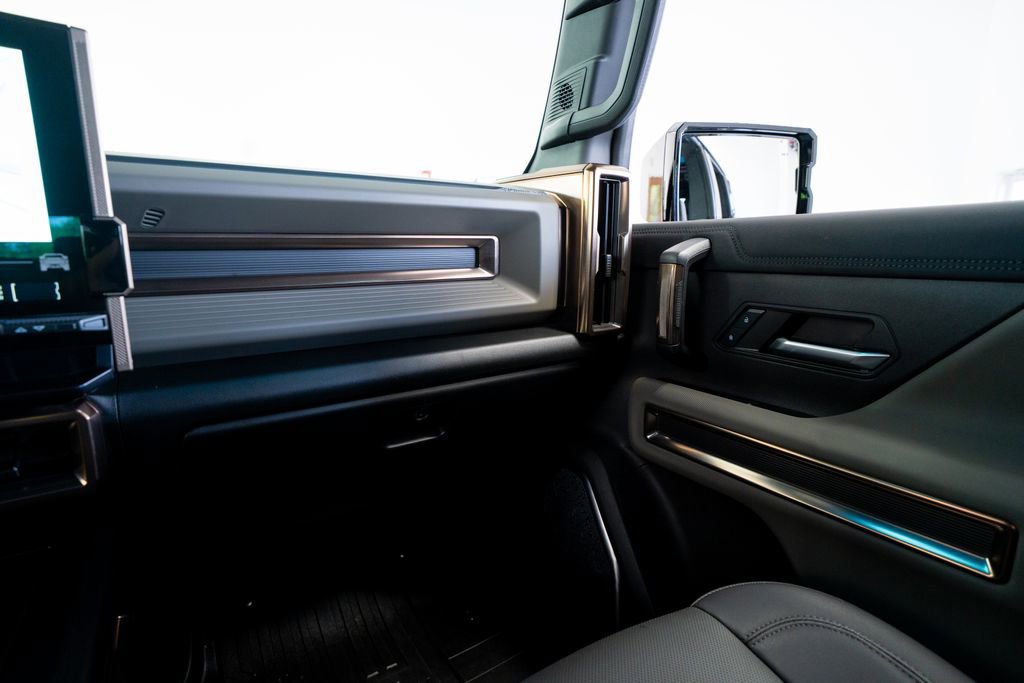 Used 2025 GMC Hummer EV 3X image 42