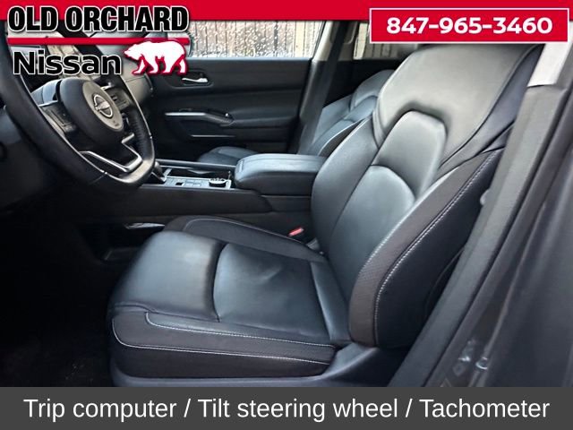Used 2024 Nissan Pathfinder SL w/ Cargo Package image 11