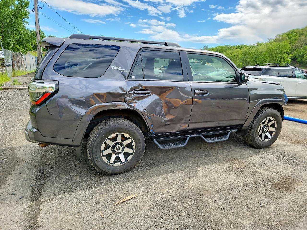 Used 2023 Toyota 4Runner TRD Off-Road Premium w/ Off Road Premium Plus Package AWD/4WD image 5