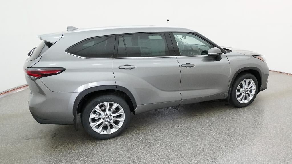 New 2026 Toyota Highlander Limited AWD/4WD image 10