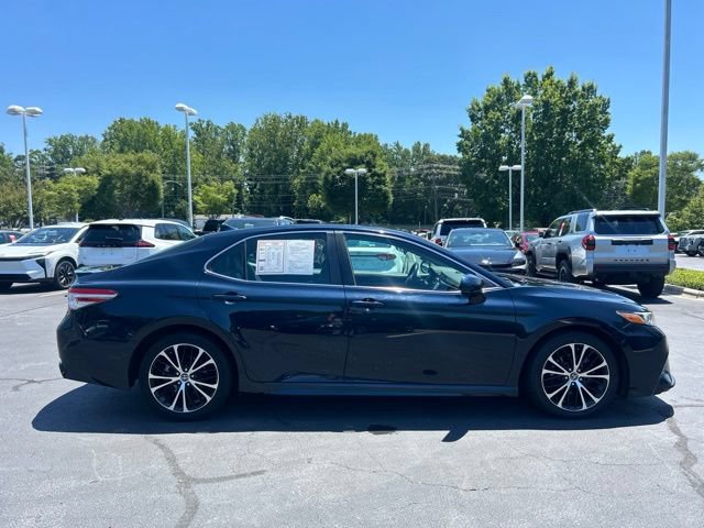 Used 2020 Toyota Camry SE FWD image 5