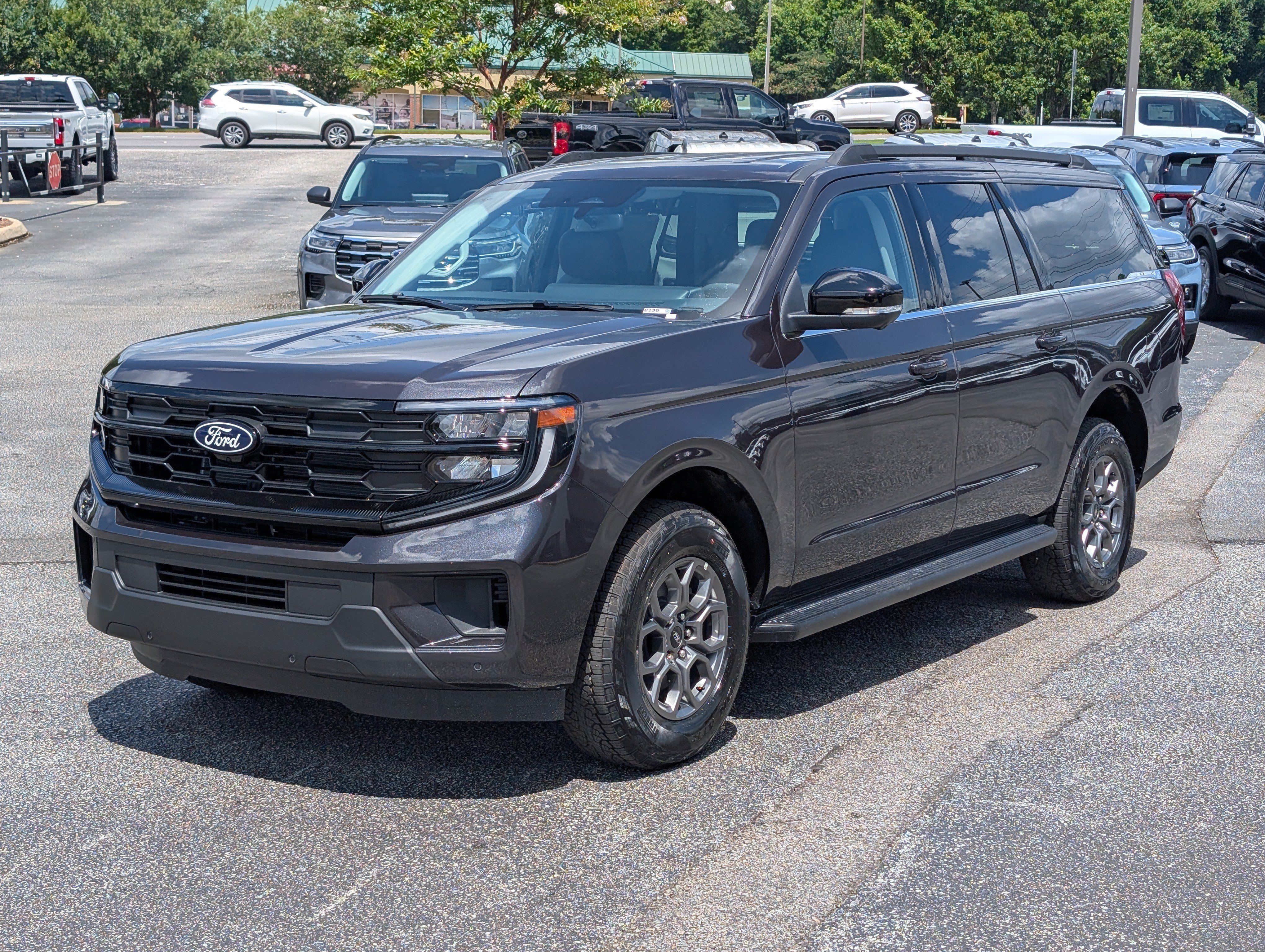 New 2027 Ford Expedition Max Active RWD image 2