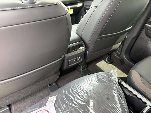 New 2026 Nissan Pathfinder Platinum AWD/4WD image 10