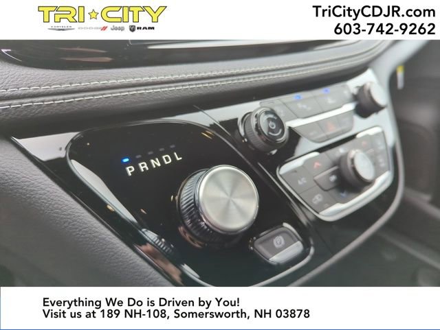 New 2026 Chrysler Pacifica Select image 23