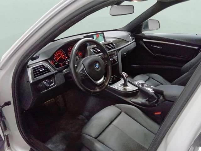 Used 2017 BMW 330i xDrive Sedan AWD/4WD image 11