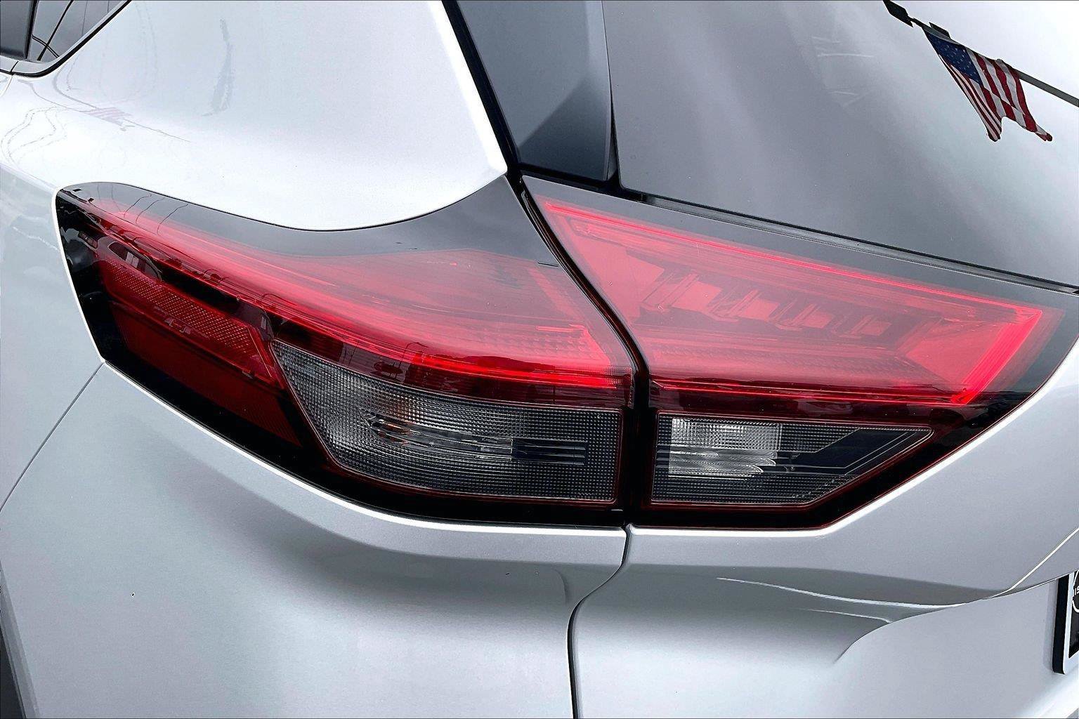 Certified 2022 Nissan Rogue SV FWD image 30