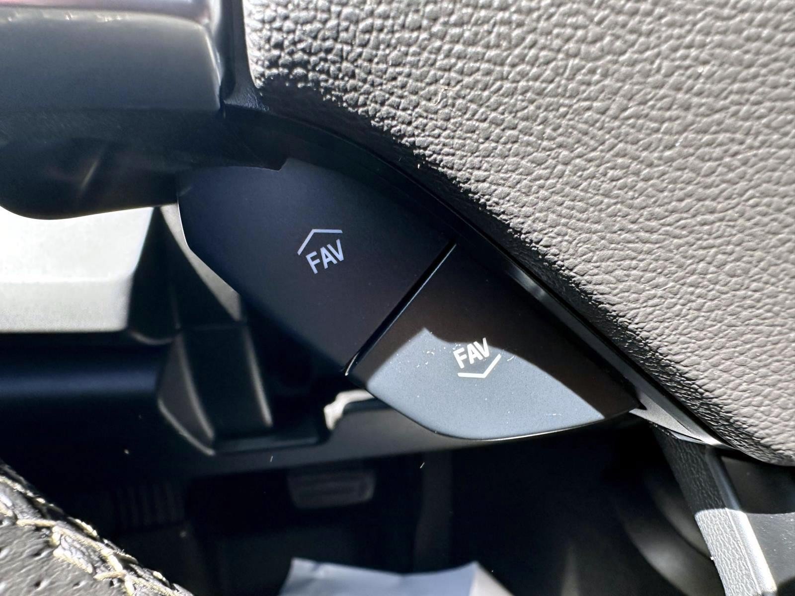 Used 2020 Chevrolet Camaro SS RWD image 15