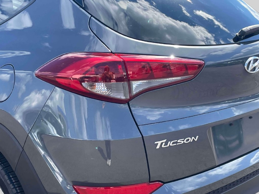 Used 2018 Hyundai Tucson SE AWD/4WD image 11