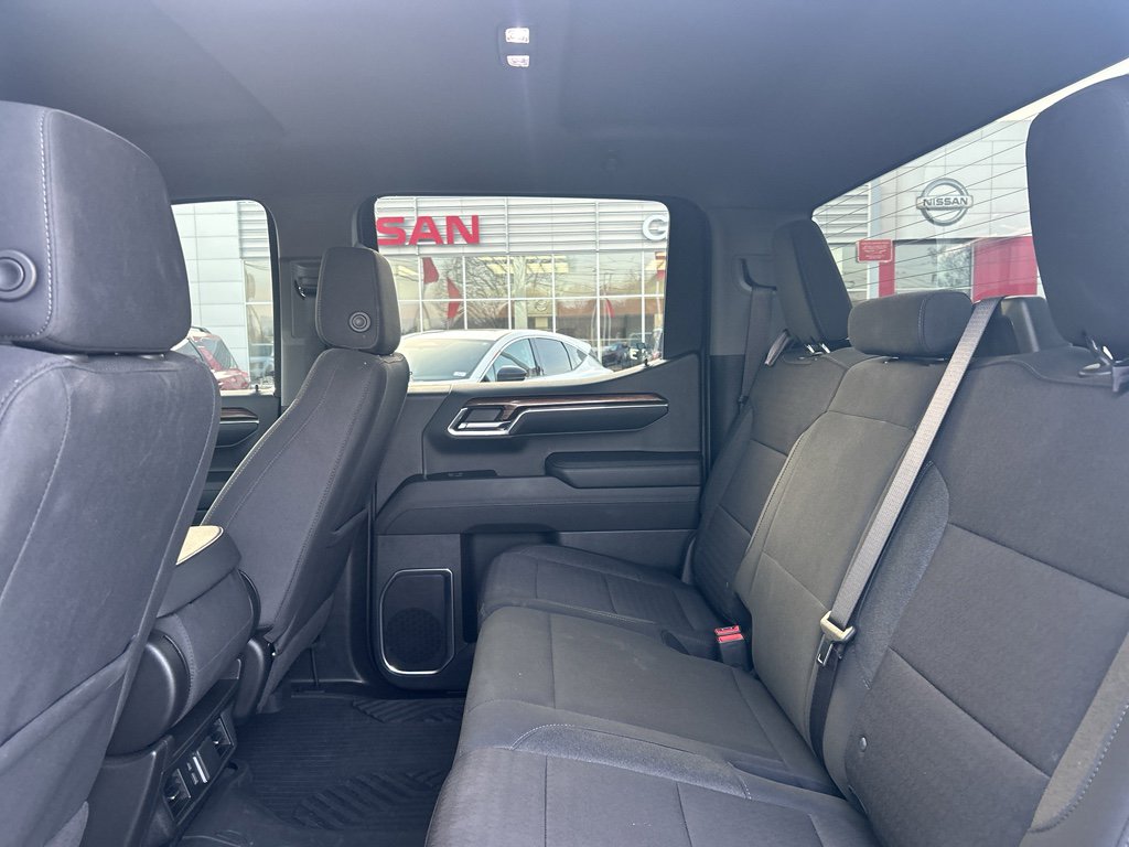 Used 2024 Chevrolet Silverado 1500 LT AWD/4WD image 11