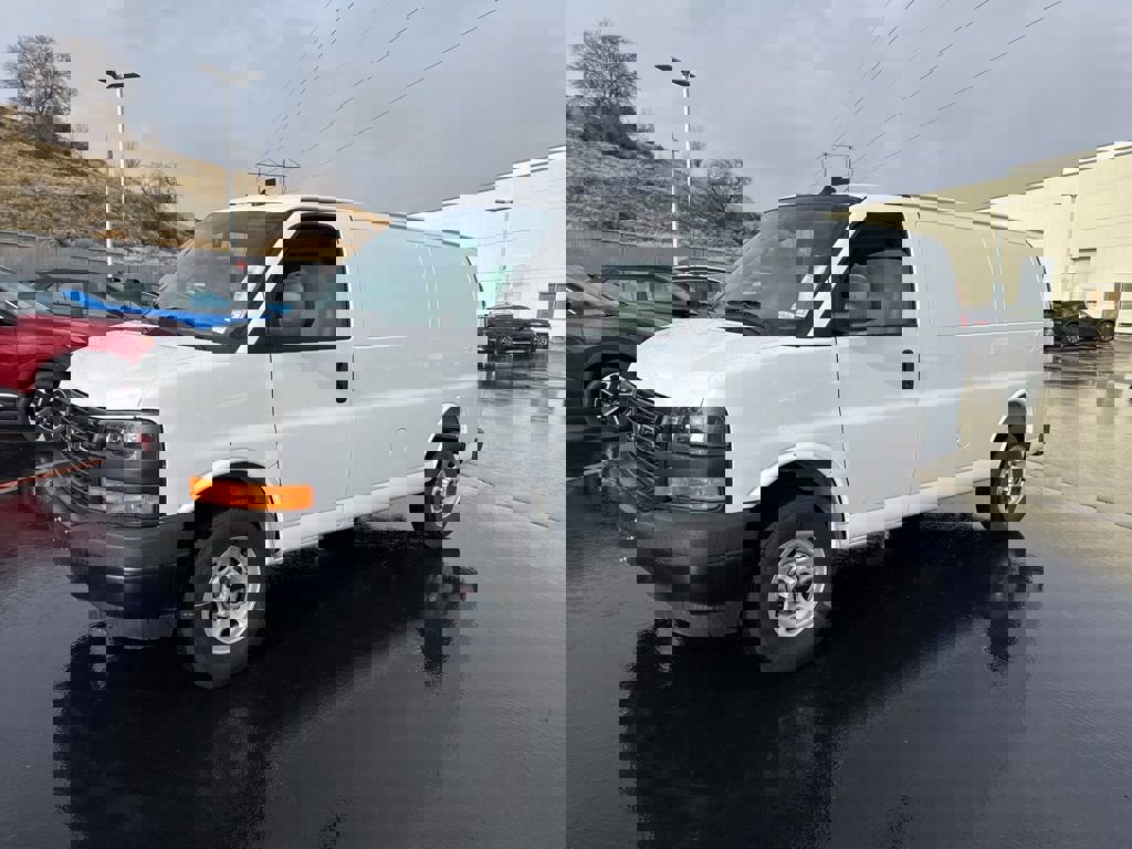 New 2024 GMC Savana 2500 w/ Driver Convenience Package image 3