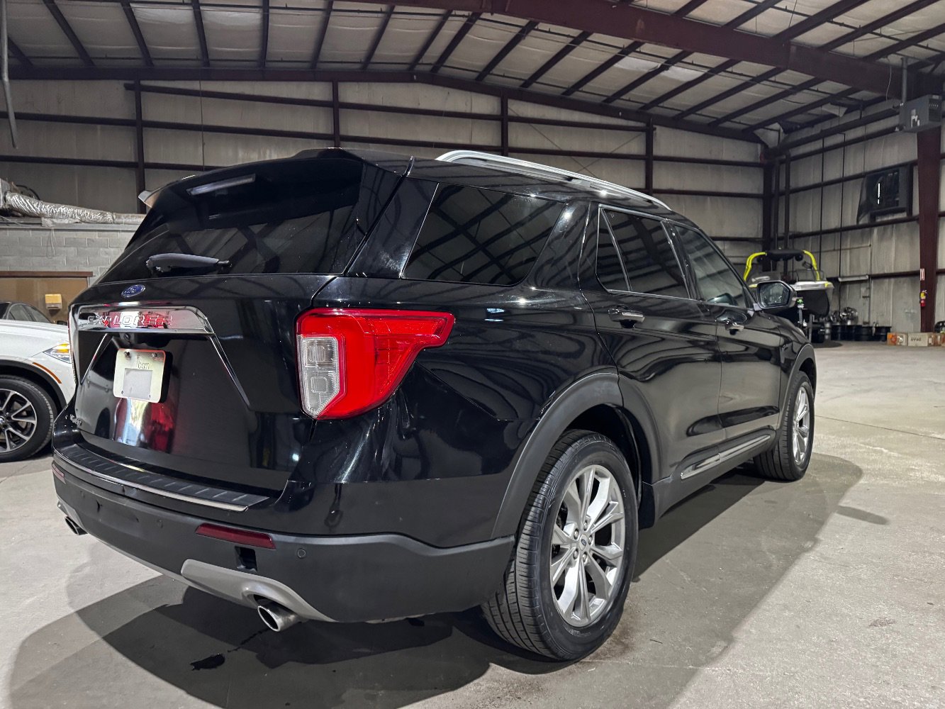 Used 2021 Ford Explorer Limited AWD/4WD image 5