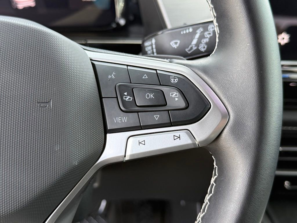 Used 2024 Volkswagen Atlas Cross Sport SE FWD image 19