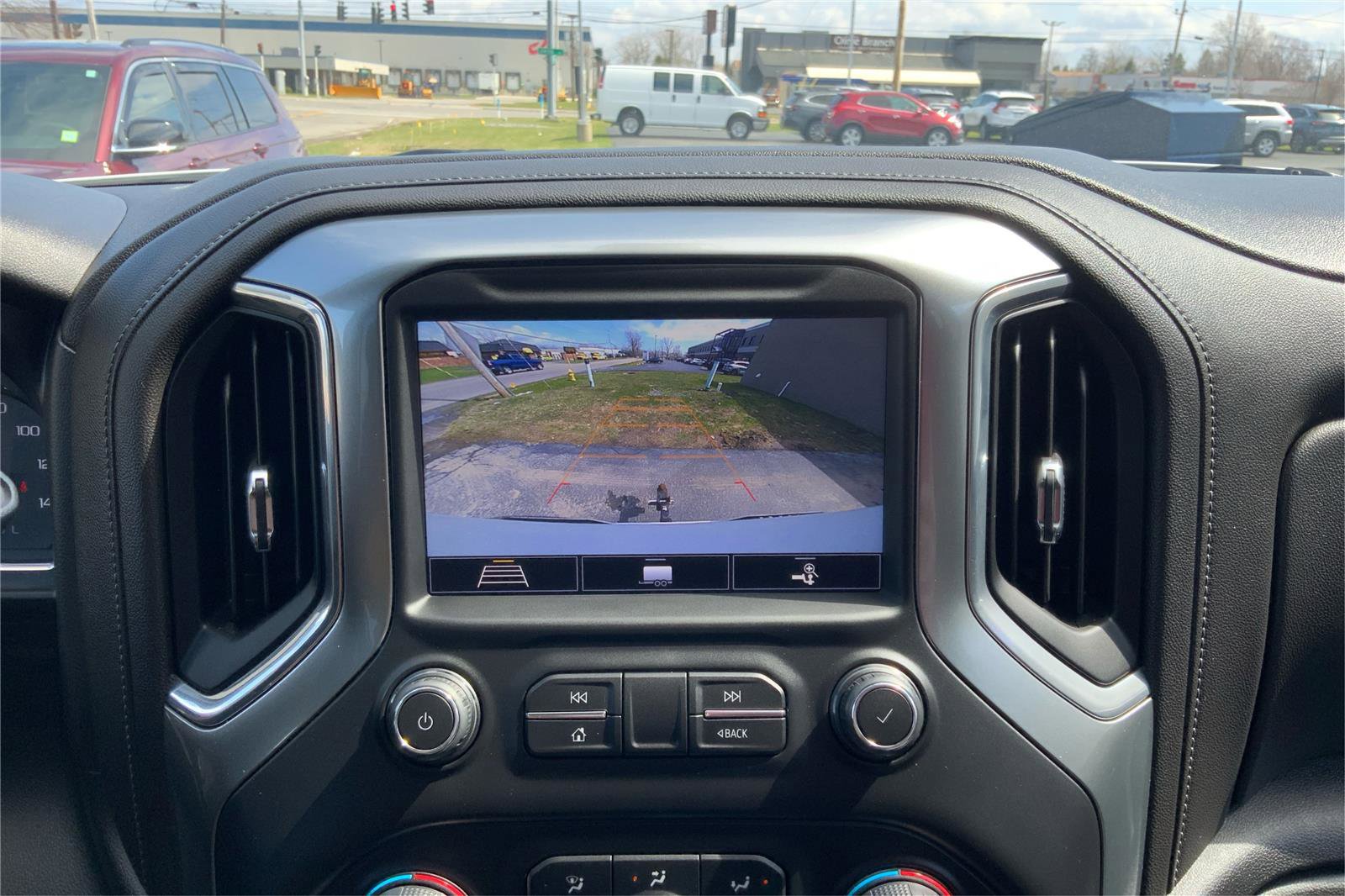 Used 2020 Chevrolet Silverado 1500 RST image 32